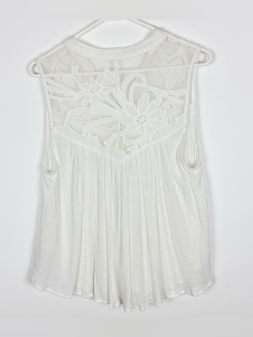 Free People Western Romance Top Size Medium White Embroidered Flowy - Picture 6 of 11